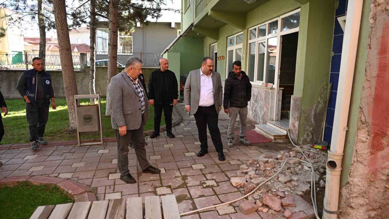 İsmetpaşa Camii’nin çevresinde çalışmalar başladı
