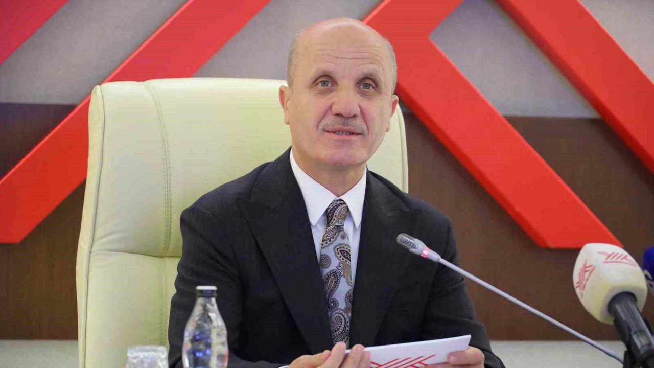 Üniversiteden 3 yılda mezuniyet uygulaması önümüzdeki yıl başlayacak
