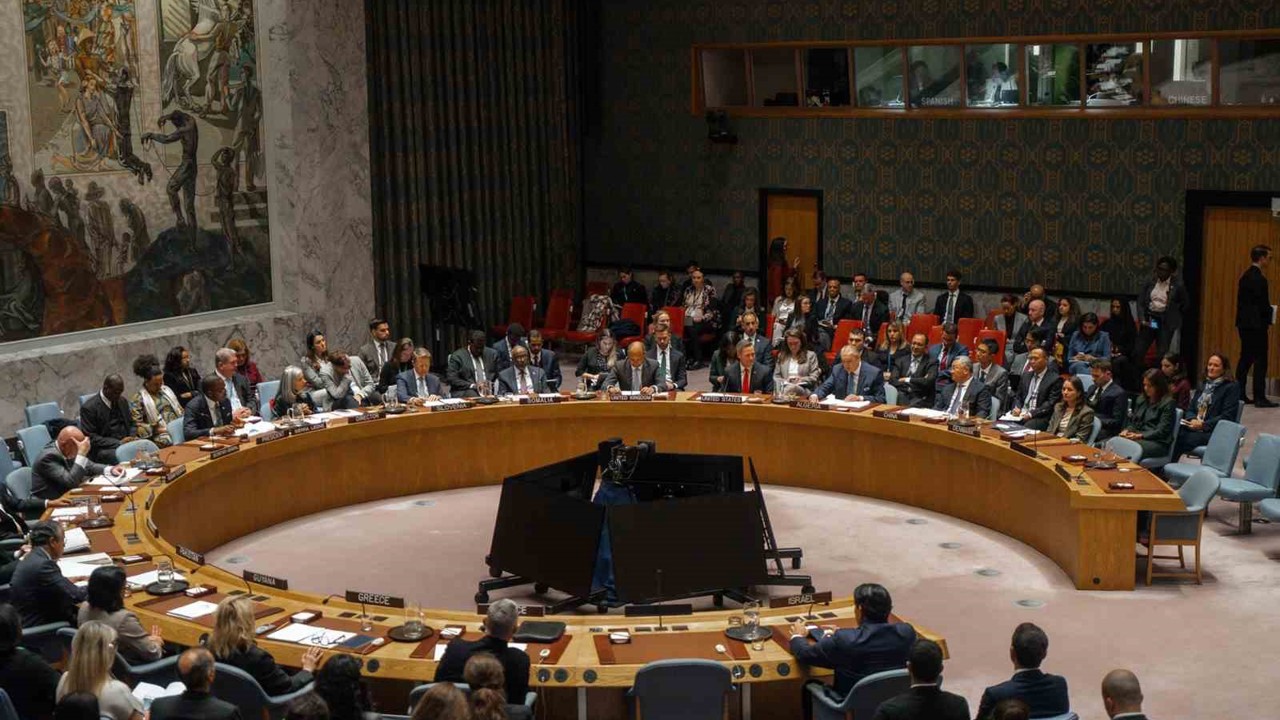 BM Güvenlik Konseyi, Gazze’de Uluslararası İstikrar Gücü’nün kurularak yetkilendirilmesini öngören karar tasarısını kabul etti
