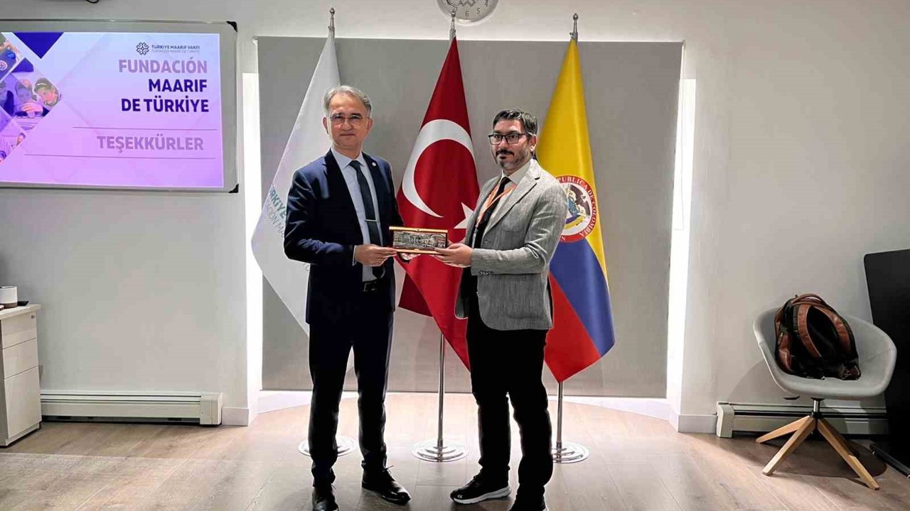 Eskişehirli gençlerden Kolombiya’da kültürel buluşma
