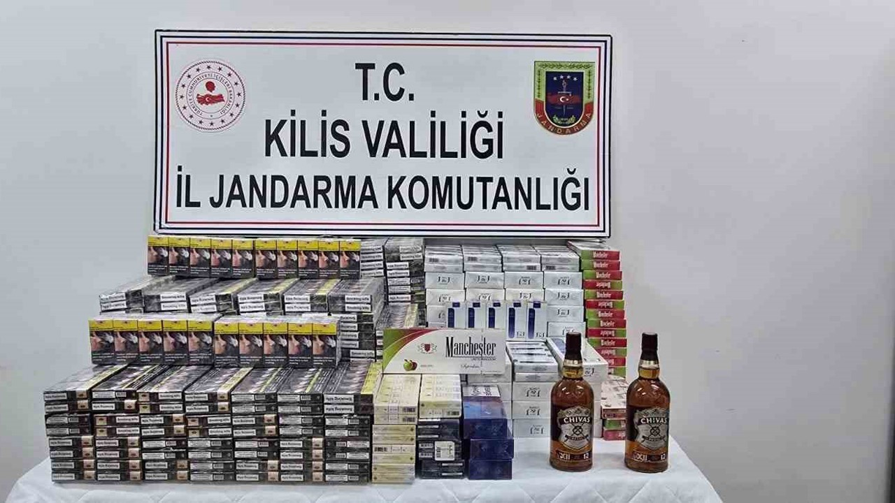 Kilis’te yol kontrolünde kaçak sigara ve alkol ele geçirildi
