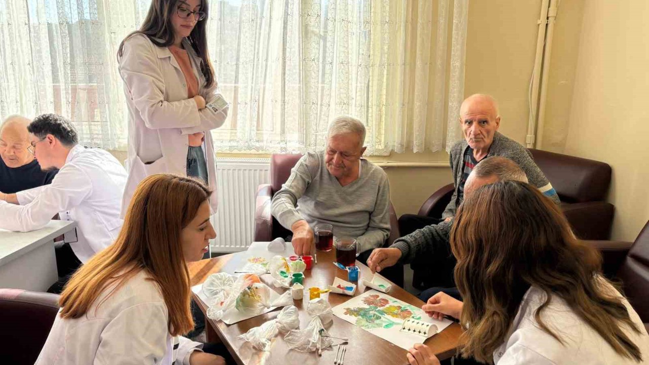 Öğrencilerden yaşlılar için anlamlı etkinlik
