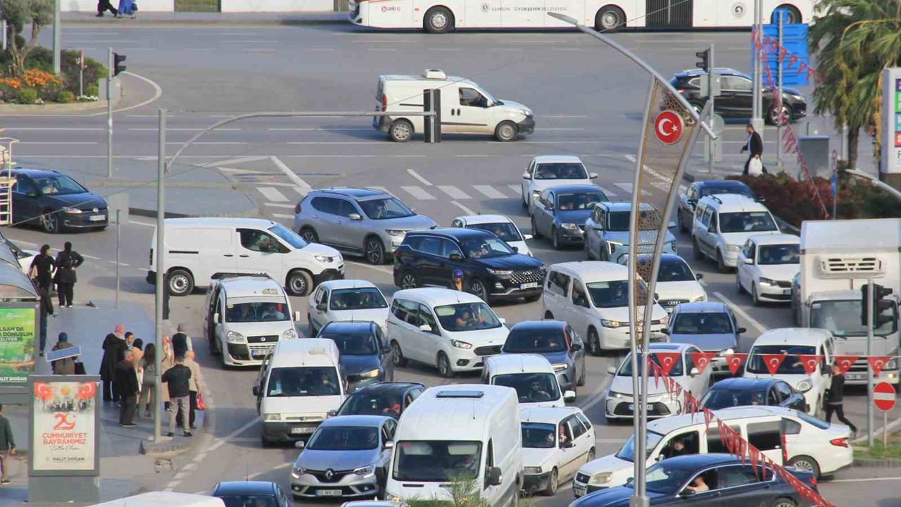 Samsun’da trafik yükü artıyor: Araç sayısı 530 bine dayandı
