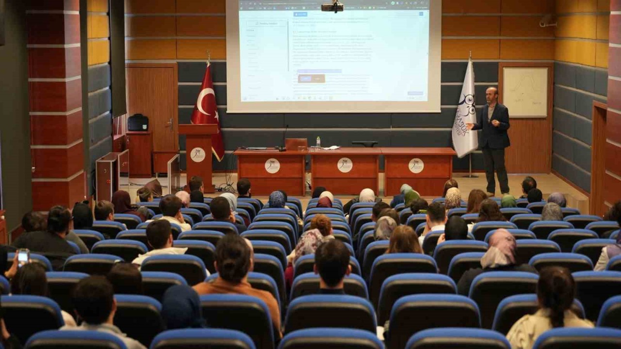 KBÜ’de tez yazım sürecine yönelik atölye çalışmaları sürüyor
