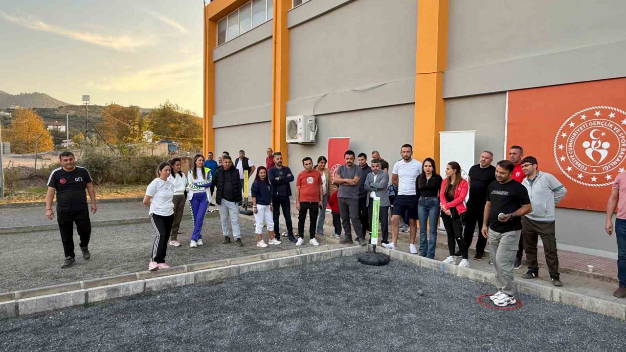 Gazipaşa’da 24 Kasım Öğretmenler Günü’ne özel Bocce Turnuvası
