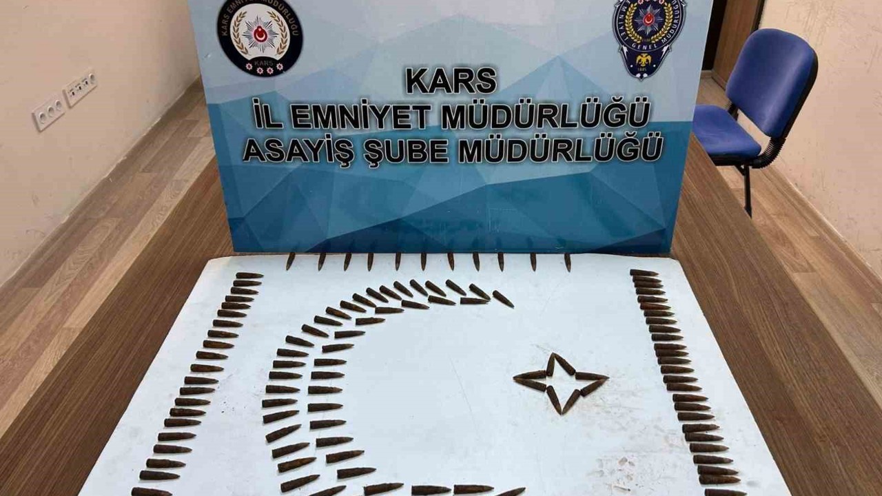 Kars’ta çok sayıda silah ve mühimmat ele geçirildi
