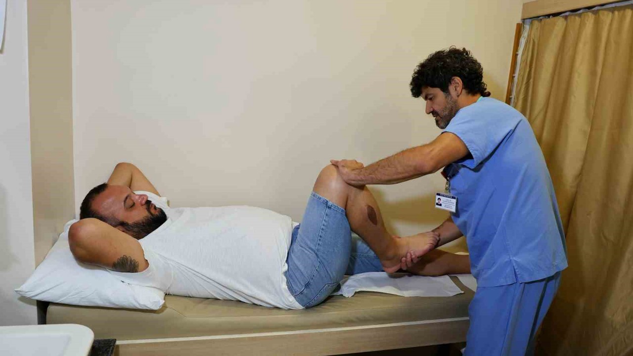 Ağaca takılıp 1,5 saat asılı kalan paraşütçü, yeniden uçmak istiyor
