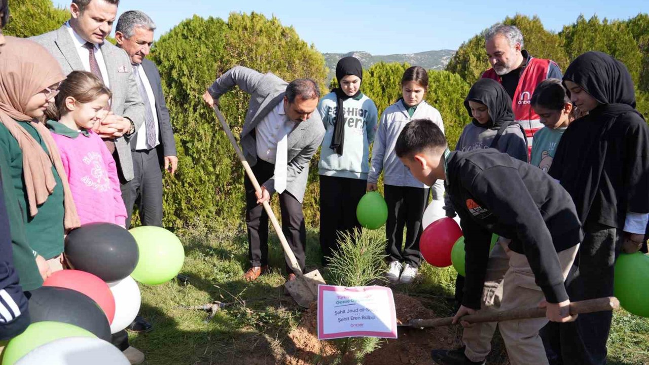 Gazze’deki çocukların hatırasına Muğla’da anlamlı fidan dikimi programı
