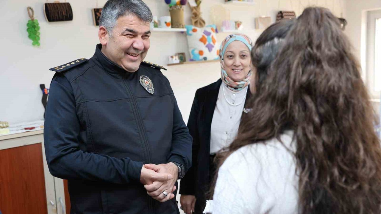 Çocukların dünyasına dokundular
