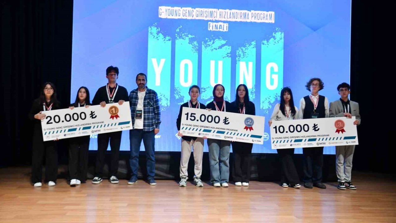 Fikirler yarıştı, gençler üretti
