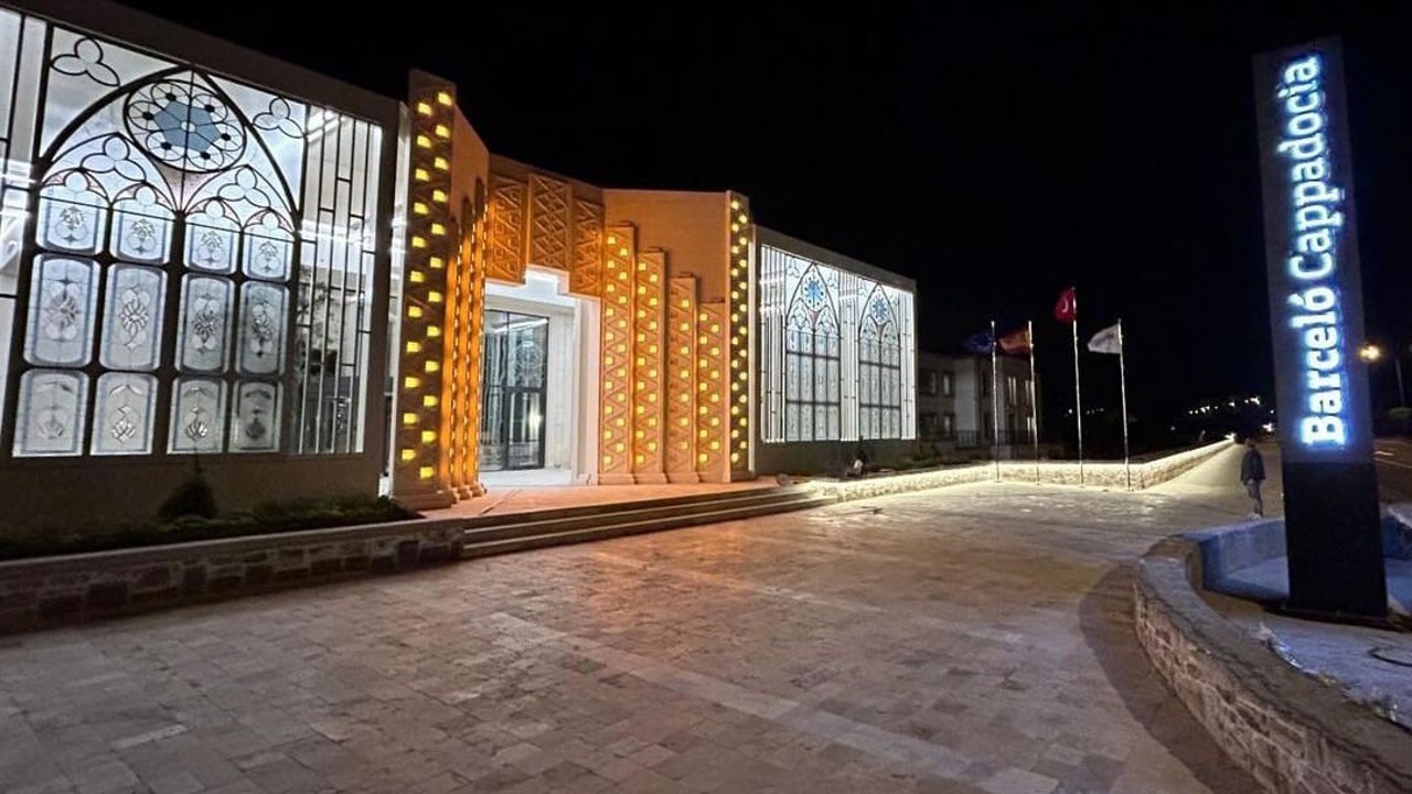 Kırşehirli çift hurda camları sanata dönüştürüyor

