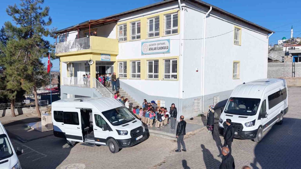 Şehitkamil 3. Çocuk Tiyatrosu Günleri’nde perde açıldı
