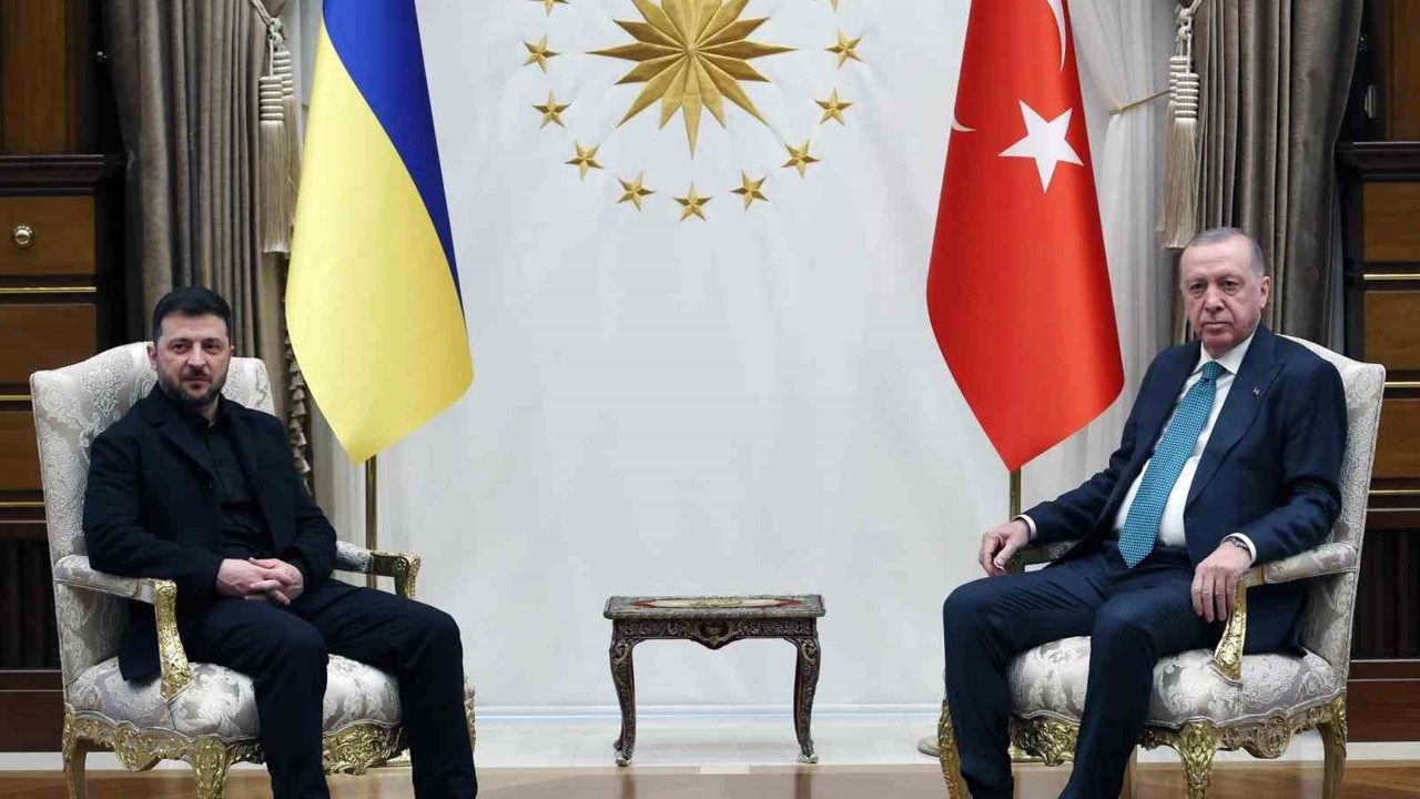 Cumhurbaşkanı Erdoğan, Ukrayna Devlet Başkanı Zelenskiy ile bir araya geldi

