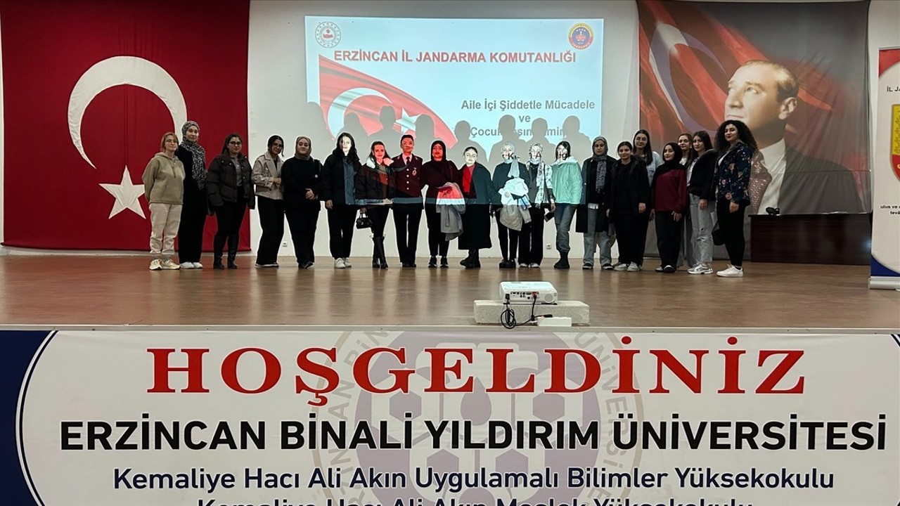 6284 sayılı kanun ve KADES tanıtımı öğrencilere anlatıldı
