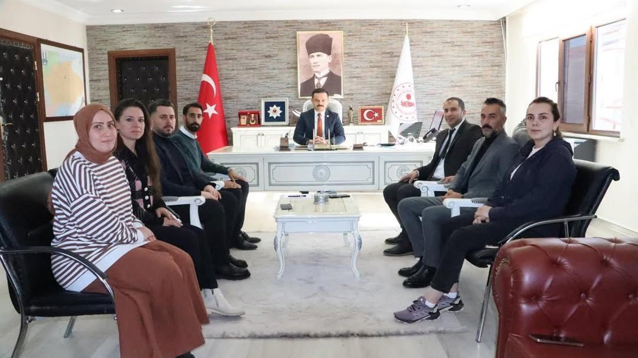 Karayazı Kaymakamlığı’nda proje değerlendirme toplantısı yapıldı
