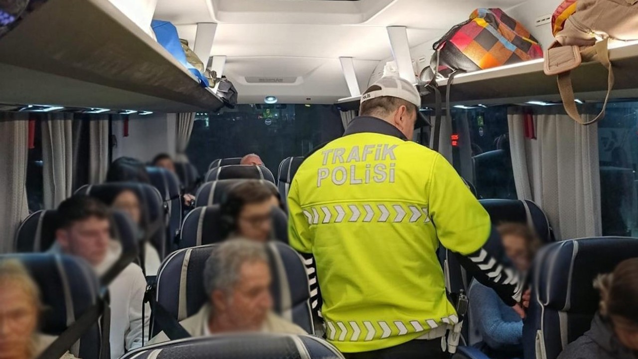 Otobüslerde emniyet kemeri denetimi gerçekleştirildi
