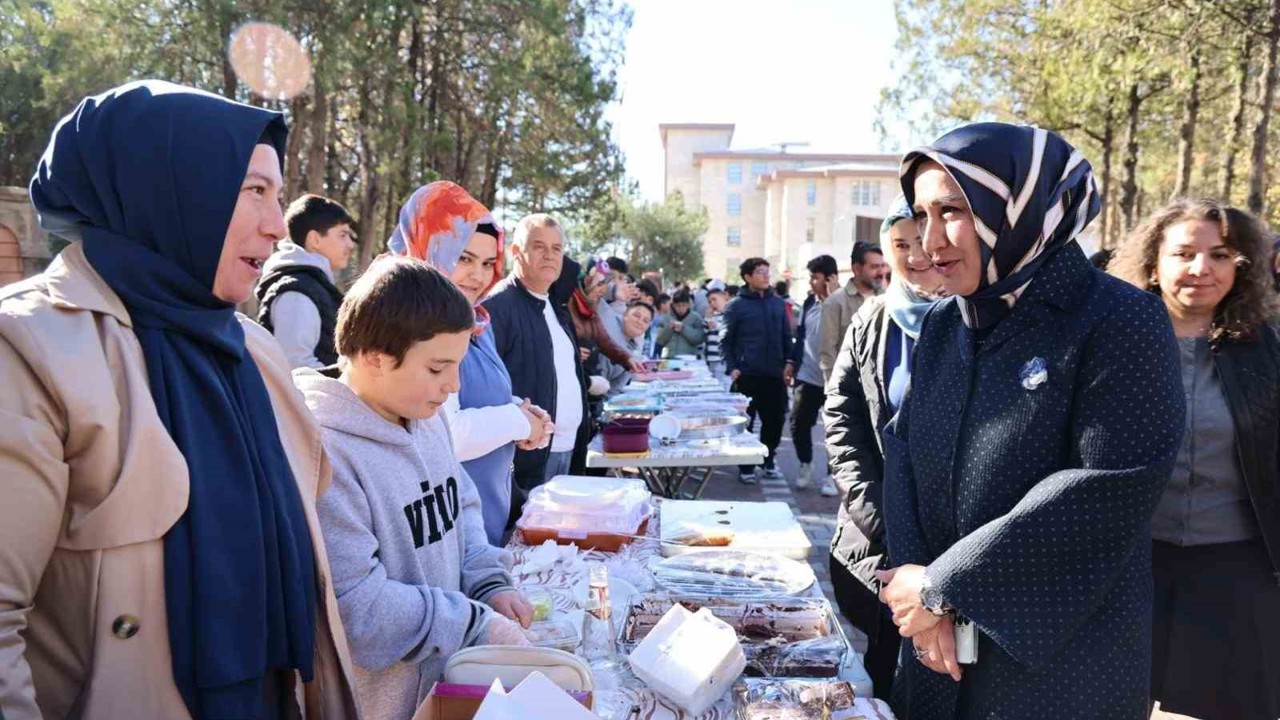 Öğrencilerden Filistin’e destek kampanyası
