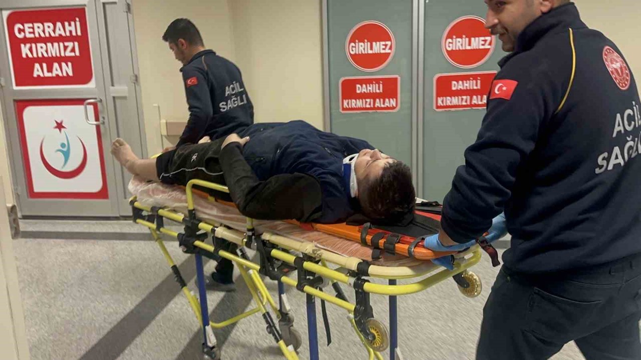 Devrilen motosikletteki kişi yaralandı
