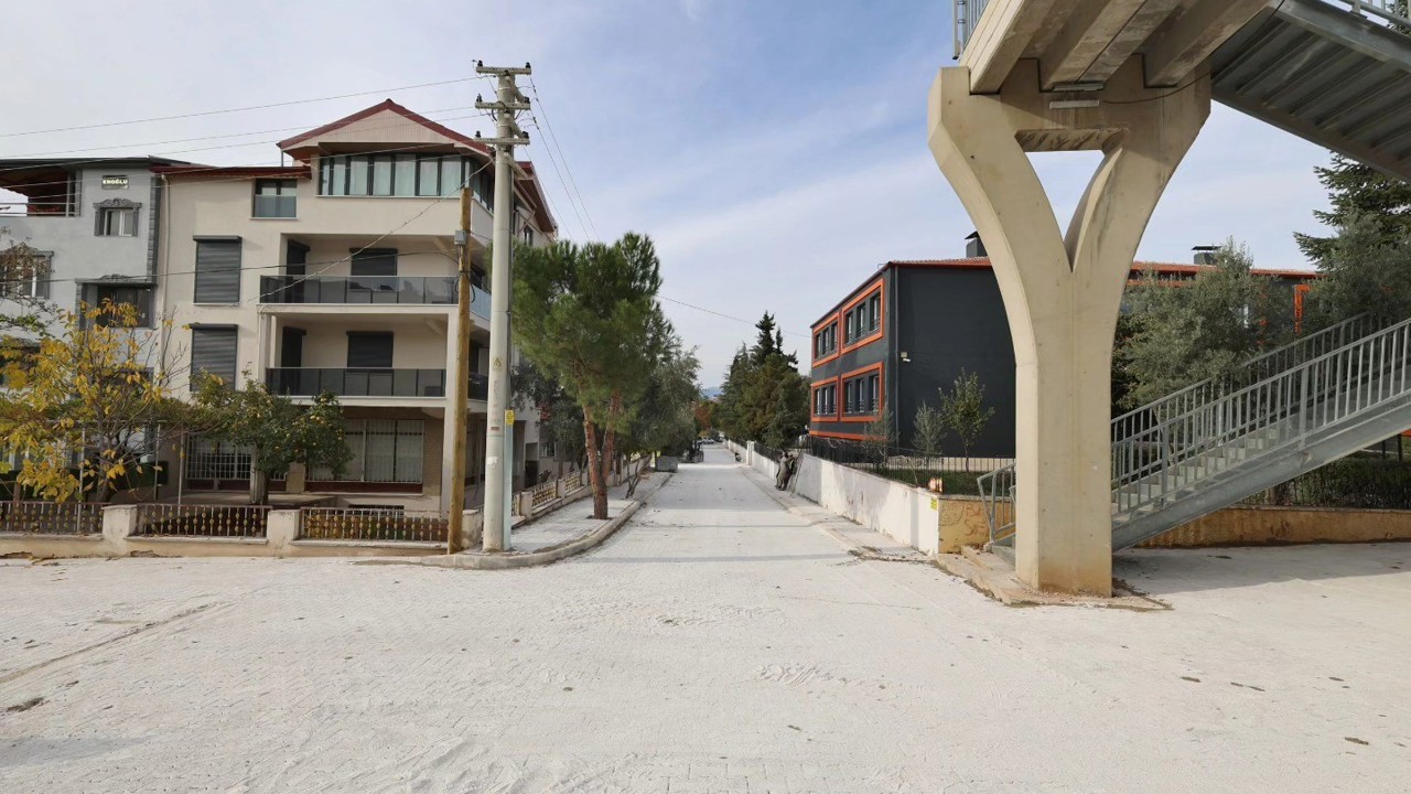 Tavas’ta alt ve üstyapı çalışmaları aralıksız sürüyor
