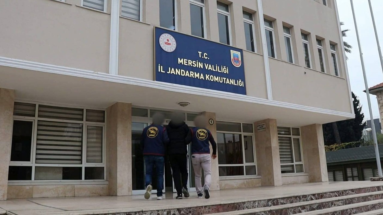 Kendilerini MİT görevlisi tanıtan telefon dolandırıcıları jandarma ekiplerince yakalandı
