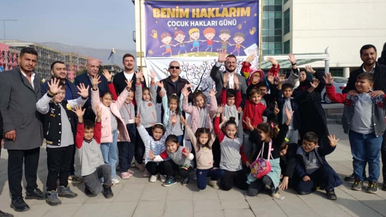 Kahramanmaraşlı minikler, ’Dünya Çocuk Hakları Günü’nü kutladı
