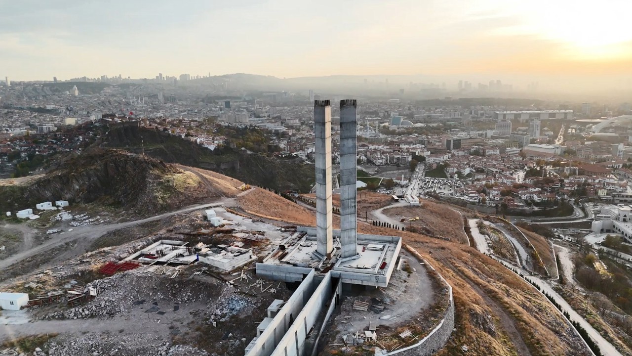 Ankara Hıdırlıktepe’de milyarlık anıt çürümeye terk edildi
