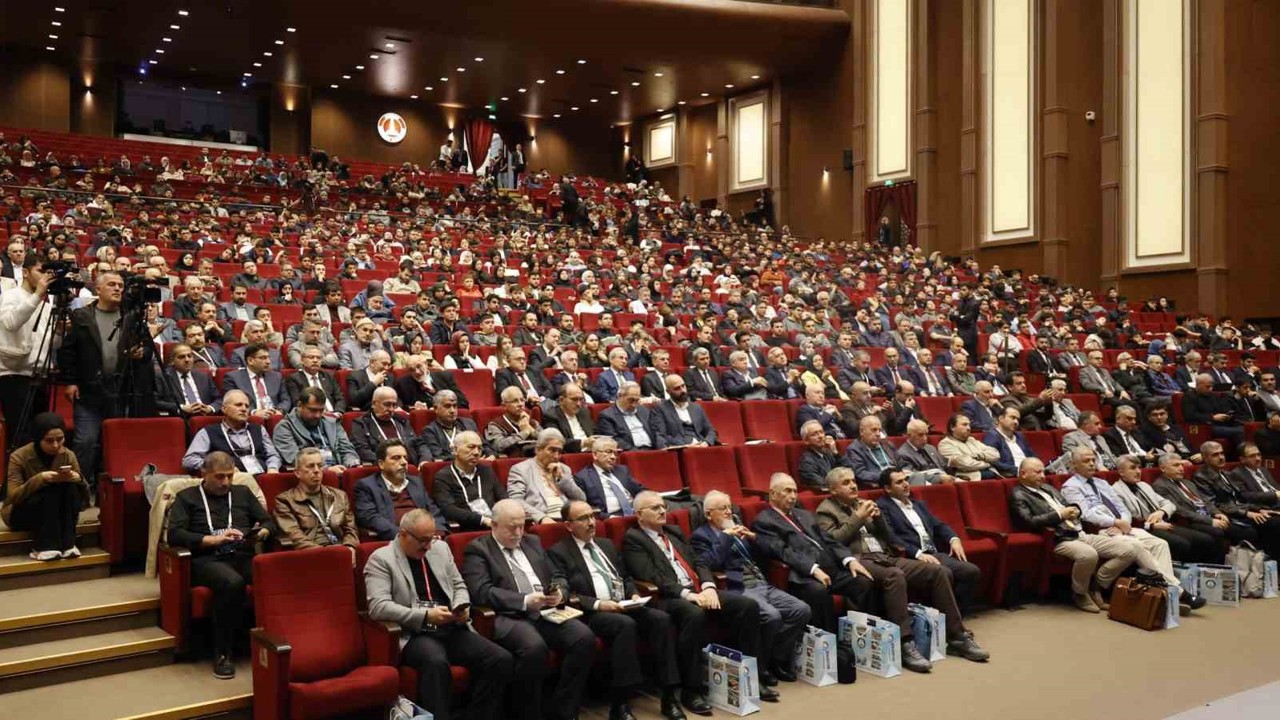 Gaziantep’te "Uluslararası Bilimler Işığında Yaratılış Kongresi" düzenlendi
