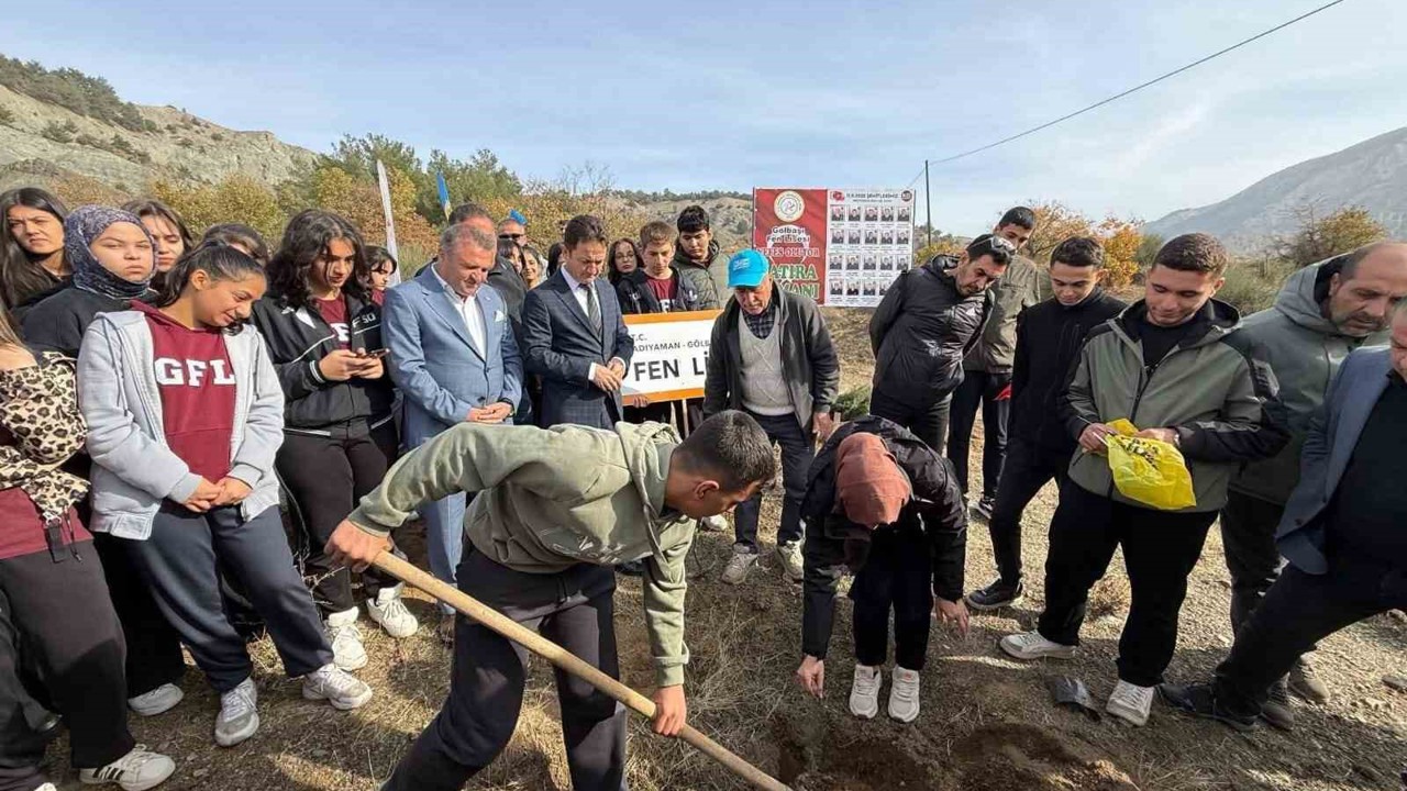 Uçak kazasında şehit olanların isimleri hatıra ormanında yaşayacak.
