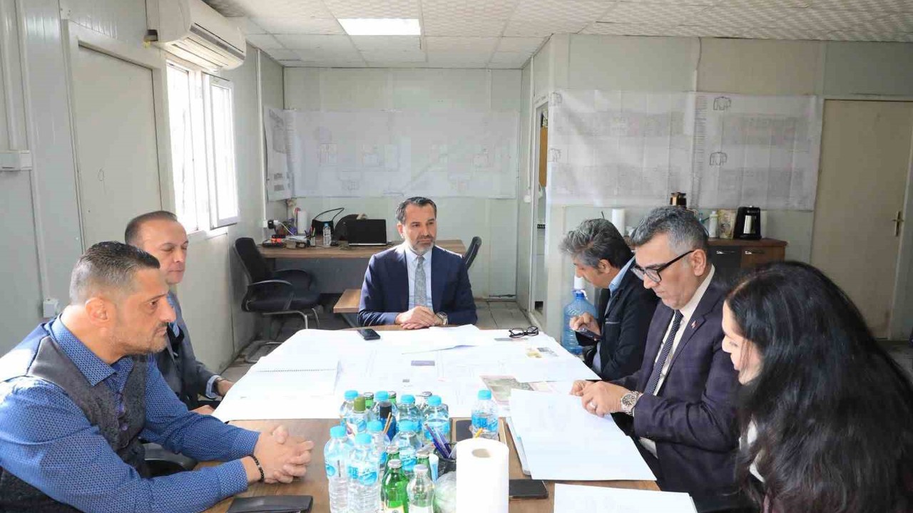Başkan Şerifoğulları, tarihi öğretmenevinde çalışmaları inceledi
