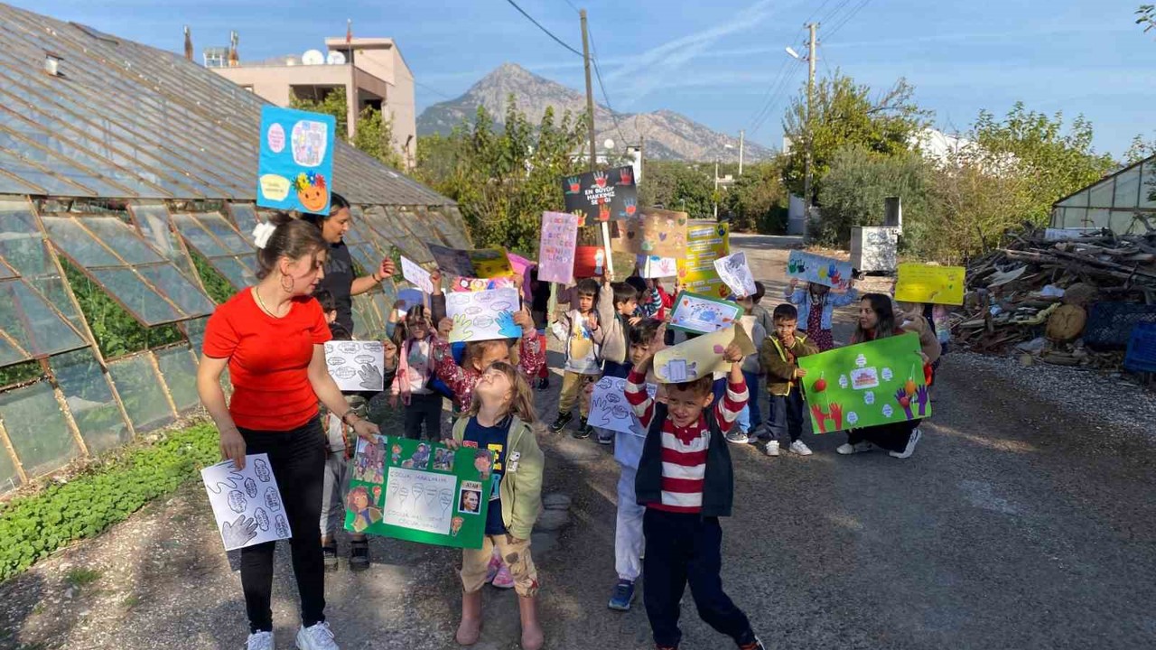 Antalya’da minik adımlarla ‘en haklı’ yürüyüş
