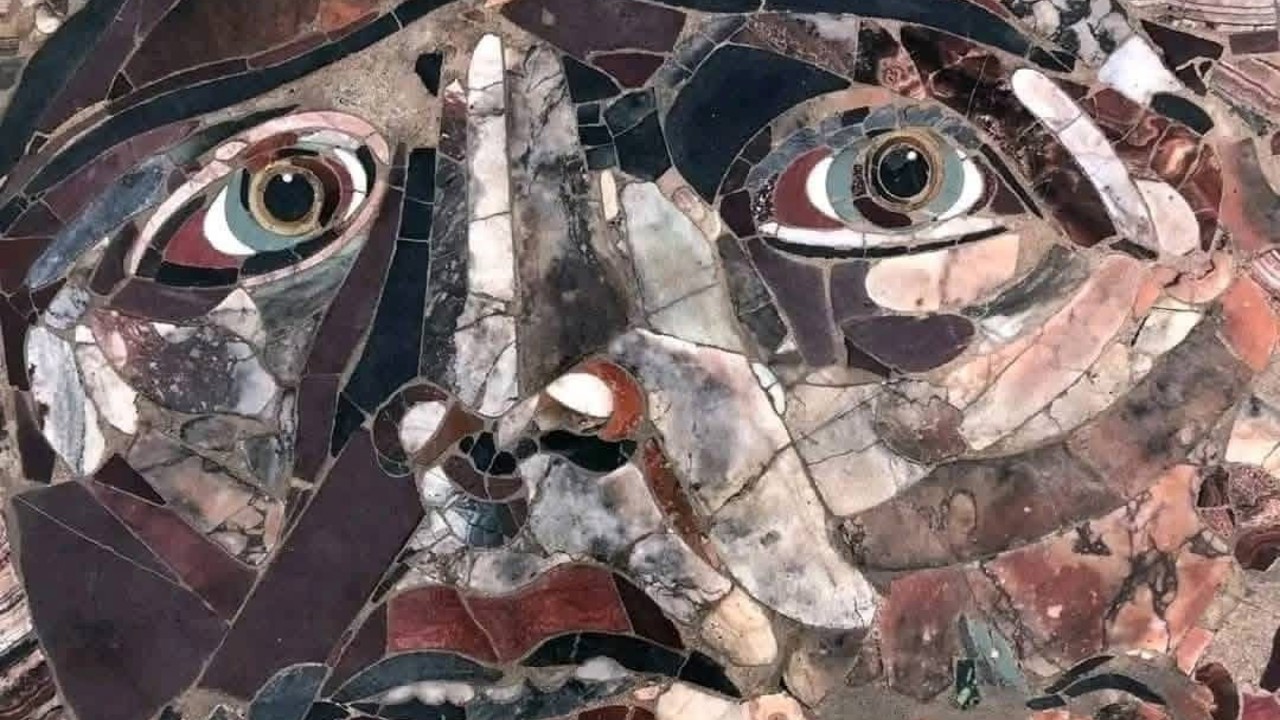 Medusa mozaiği kış şartları için korumaya alındı
