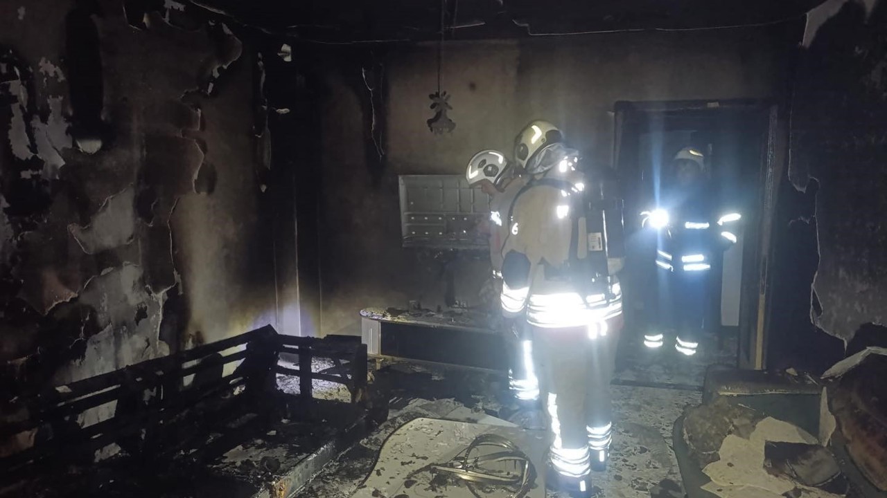 Antakya’da yanan ev kullanılmaz hale geldi
