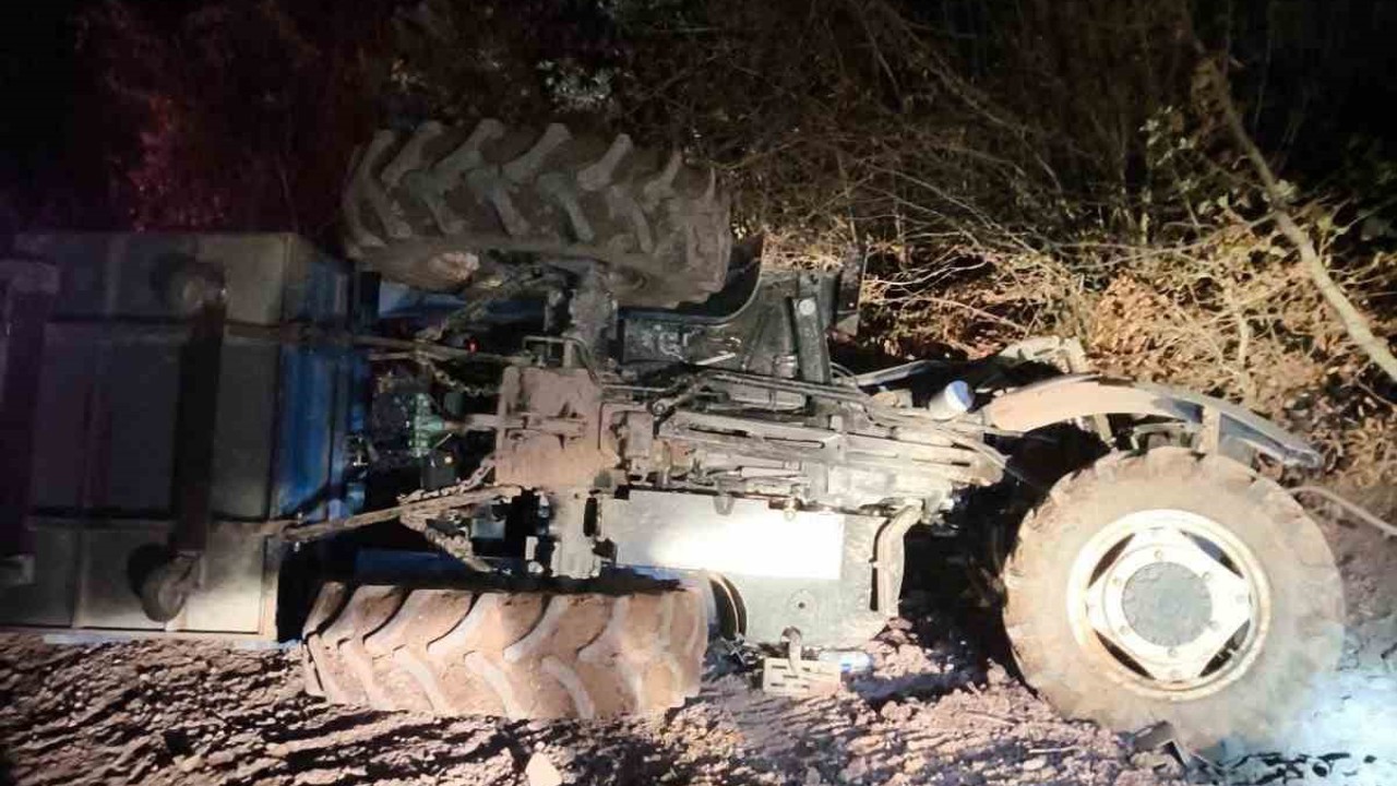 Bolu’da traktör devrildi: 2 yaralı
