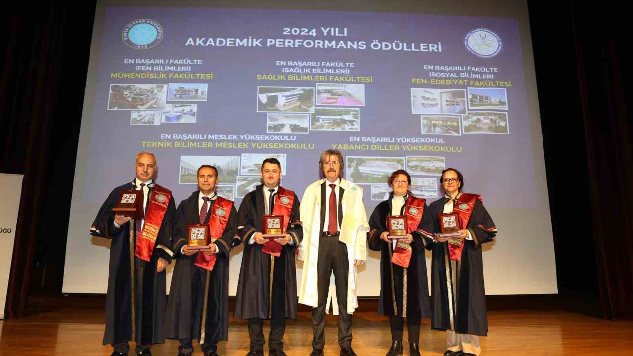 BUÜ’de 2024 Yılı Akademik Performans Ödülleri sahiplerini buldu
