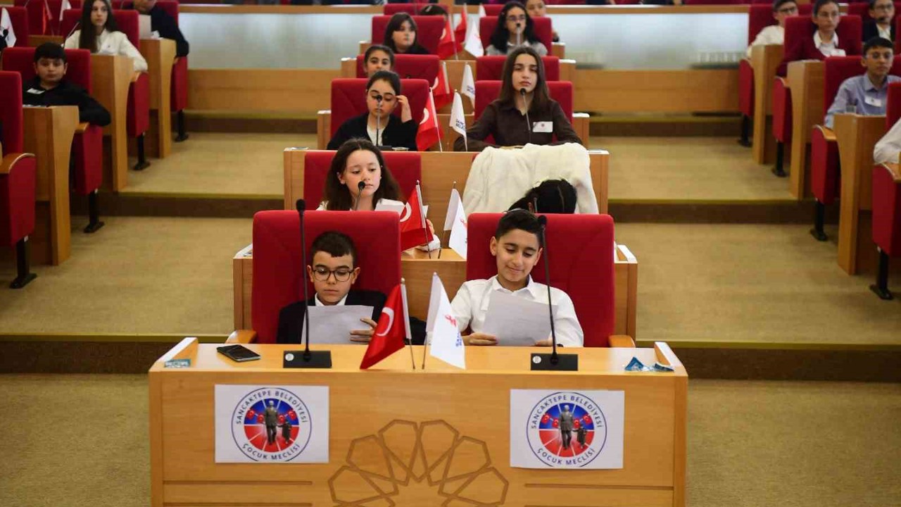 Sancaktepe’de Dünya Çocuk Hakları Günü’nde ’Çocuk Meclisi’ ilk oturumunu gerçekleştirdi
