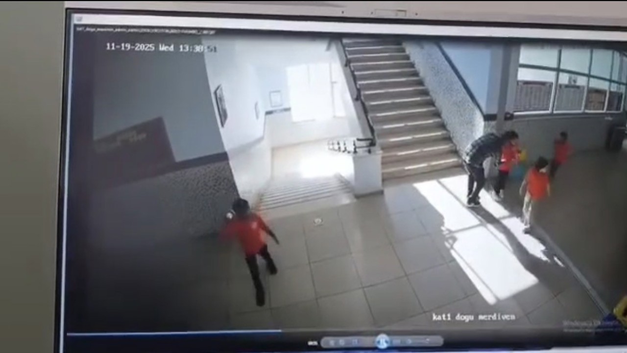 Mardin’de nefes borusuna yiyecek kaçan öğrenci Heimlich manevrasıyla kurtarıldı
