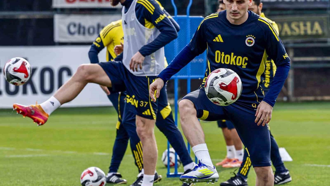 Fenerbahçe, Çaykur Rizespor maçı hazırlıklarını sürdürdü

