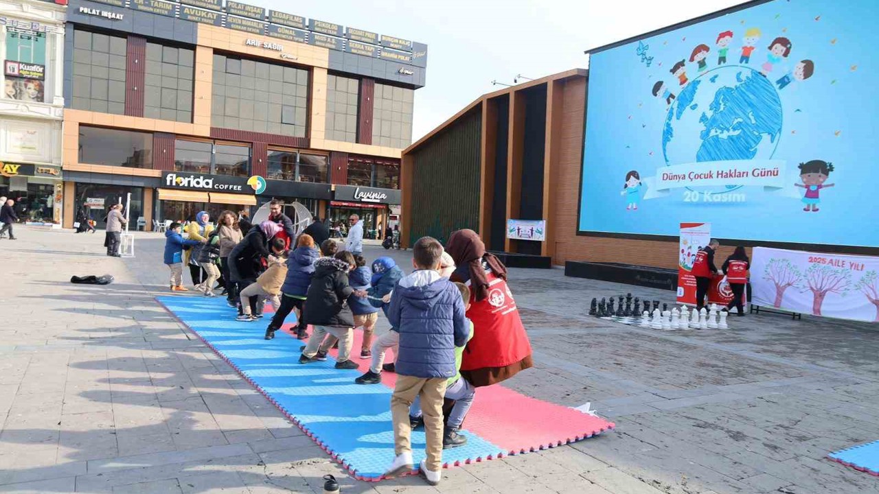 Erzincan’da Dünya Çocuk Hakları Günü etkinliklerine yoğun ilgi
