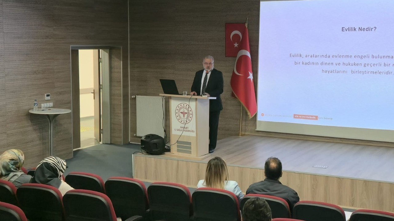 Bayburt’ta evliliğin önemi seminerle anlatıldı
