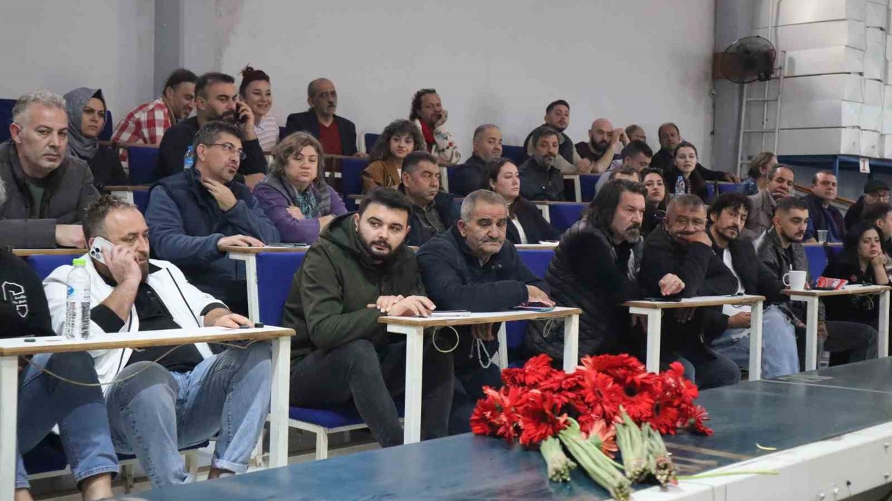 Çiçek mezatlarında Öğretmenler Günü hareketliliği
