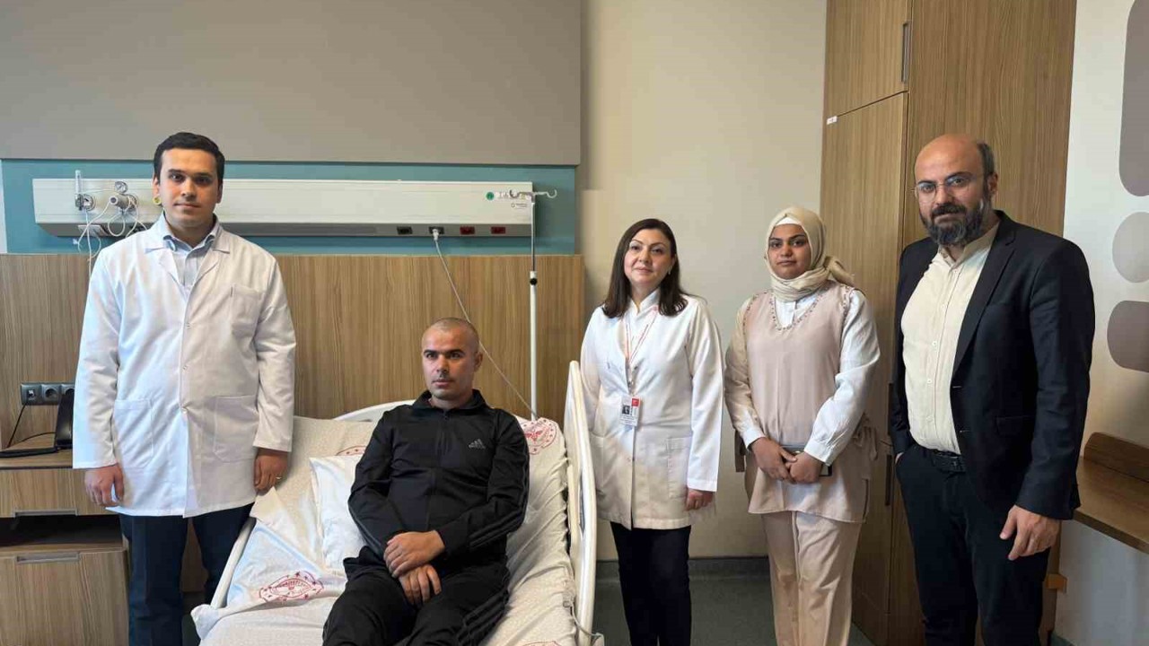 Uyanık beyin ameliyatıyla tümör alındı
