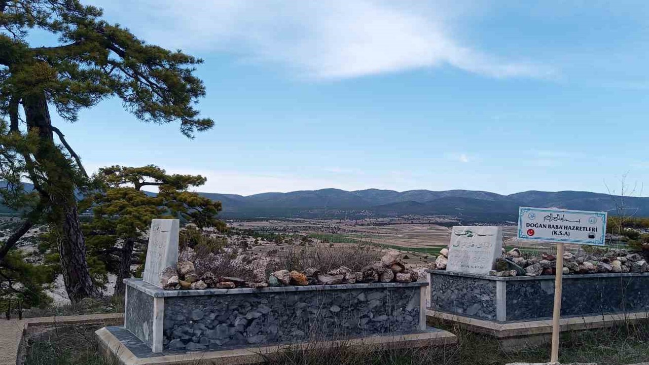 Doğan Baba ve gelininin mezarında bakım ve onarım çalışmaları tamamlandı
