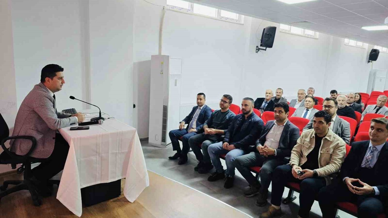 Köşk’te okul müdürleri aylık değerlendirme toplantısında buluştu
