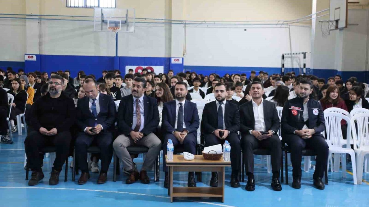 Kağıthane’de öğrenciler afet farkındalık eğitimi alıyor
