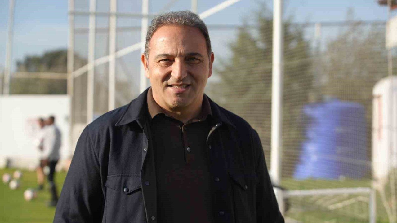 Samsunspor Futbol Direktörü Çapa: "Beşiktaş ile aramızdaki puan farkını açmak istiyoruz"
