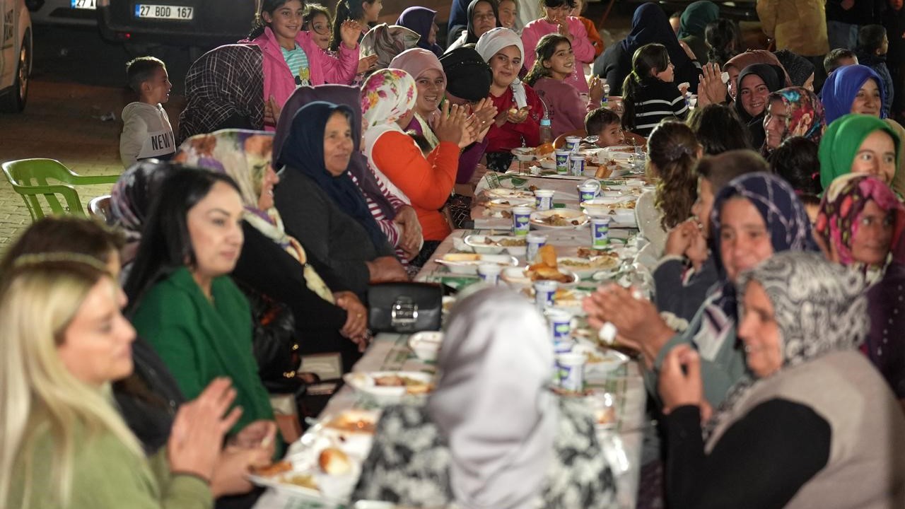Yılmaz’a Kozluyazı’da miting gibi karşılama
