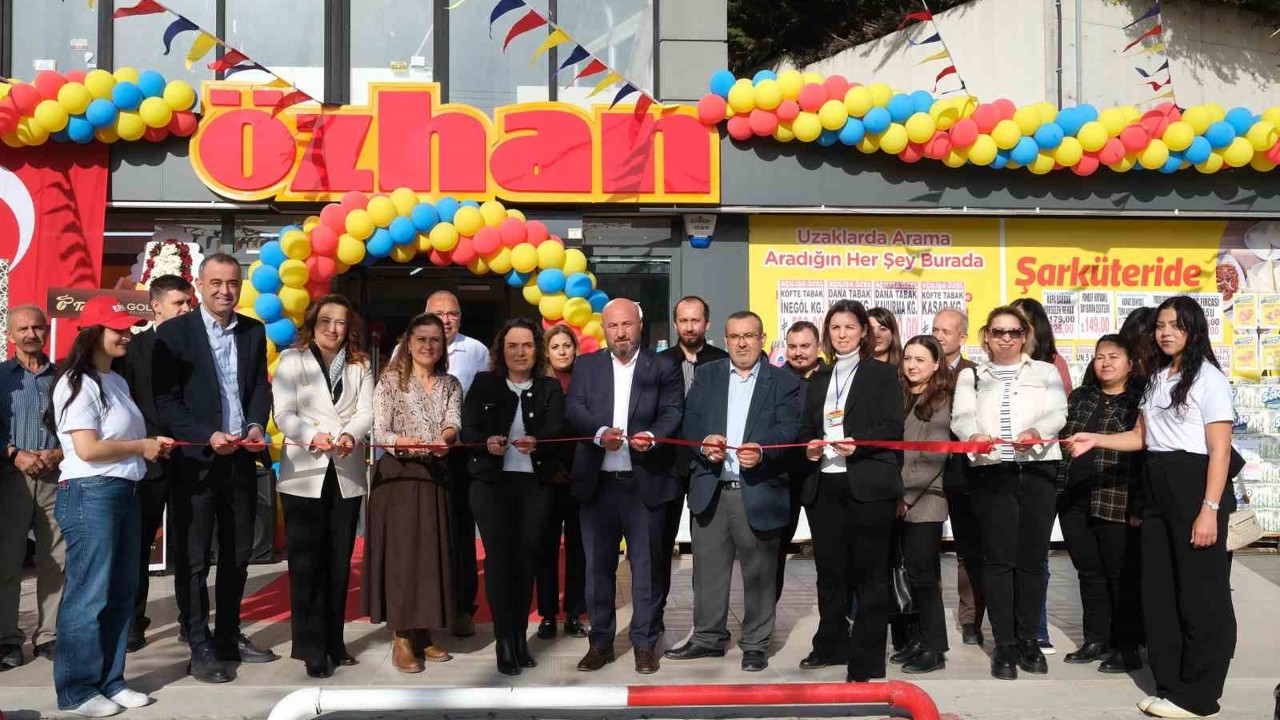 Özhan Marketler Zinciri, yeni şubesini hizmete açtı
