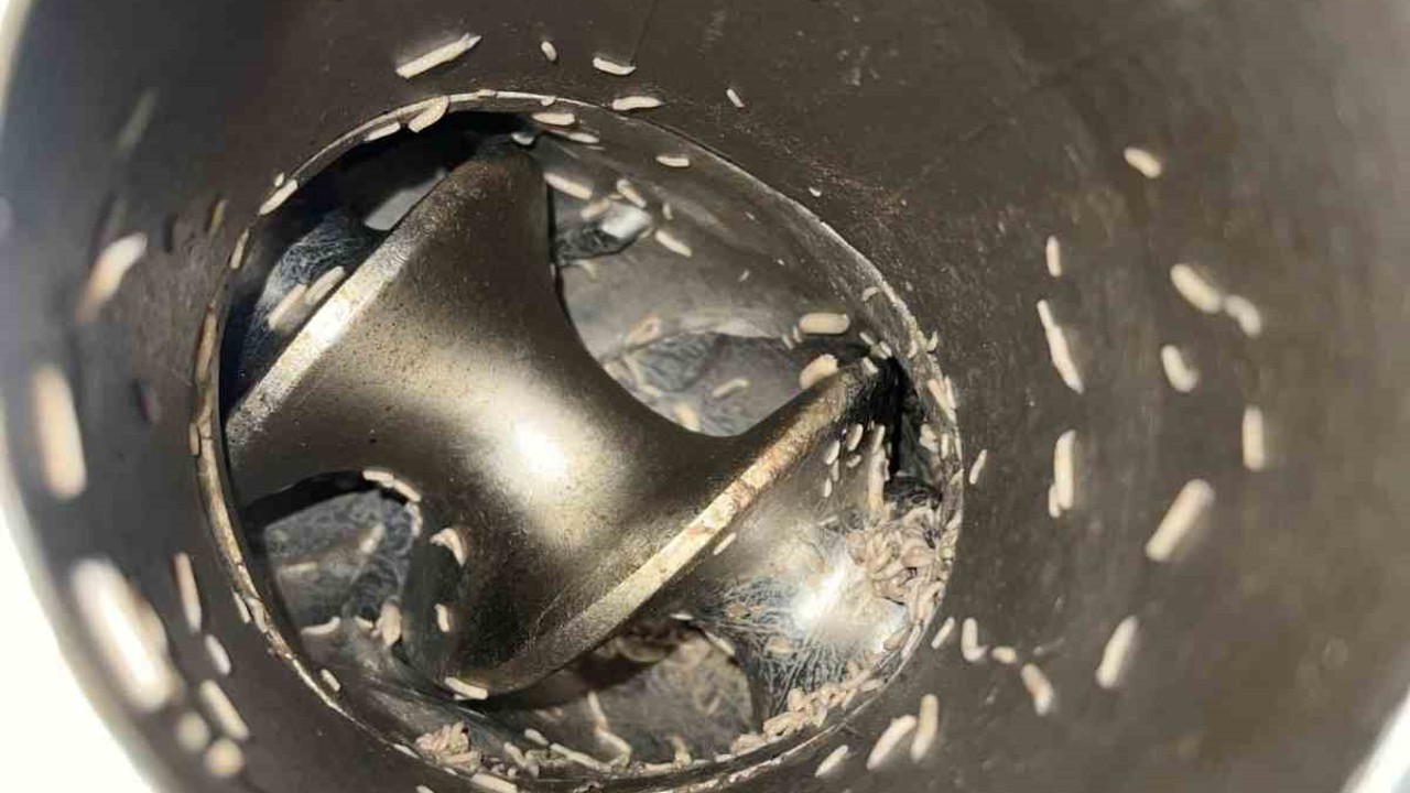 Çanakkale’de hijyenik olmayan şarküteri işletmesine yaklaşık 42 bin TL idari para cezası
