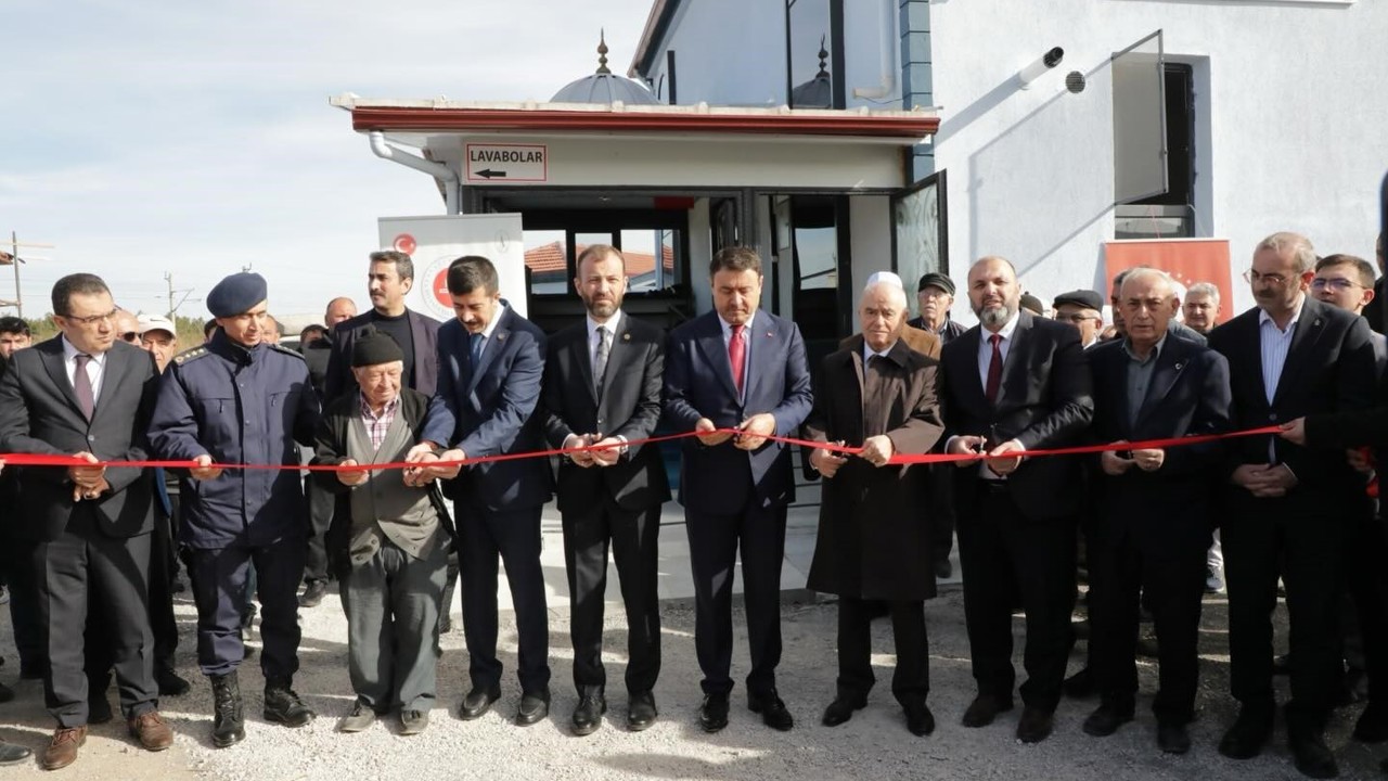 Kütahya’da yapımı tamamlanan Sefa Merve Camii ibadete açıldı
