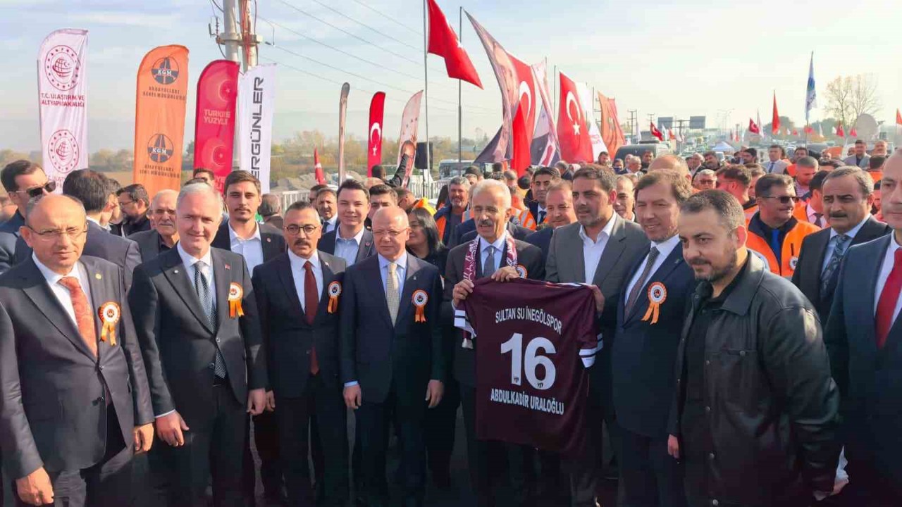 Bakan Uraloğlu: "Önümüzdeki yıl Bursa’mıza yüksek hızlı trenle seyahat edeceğiz"
